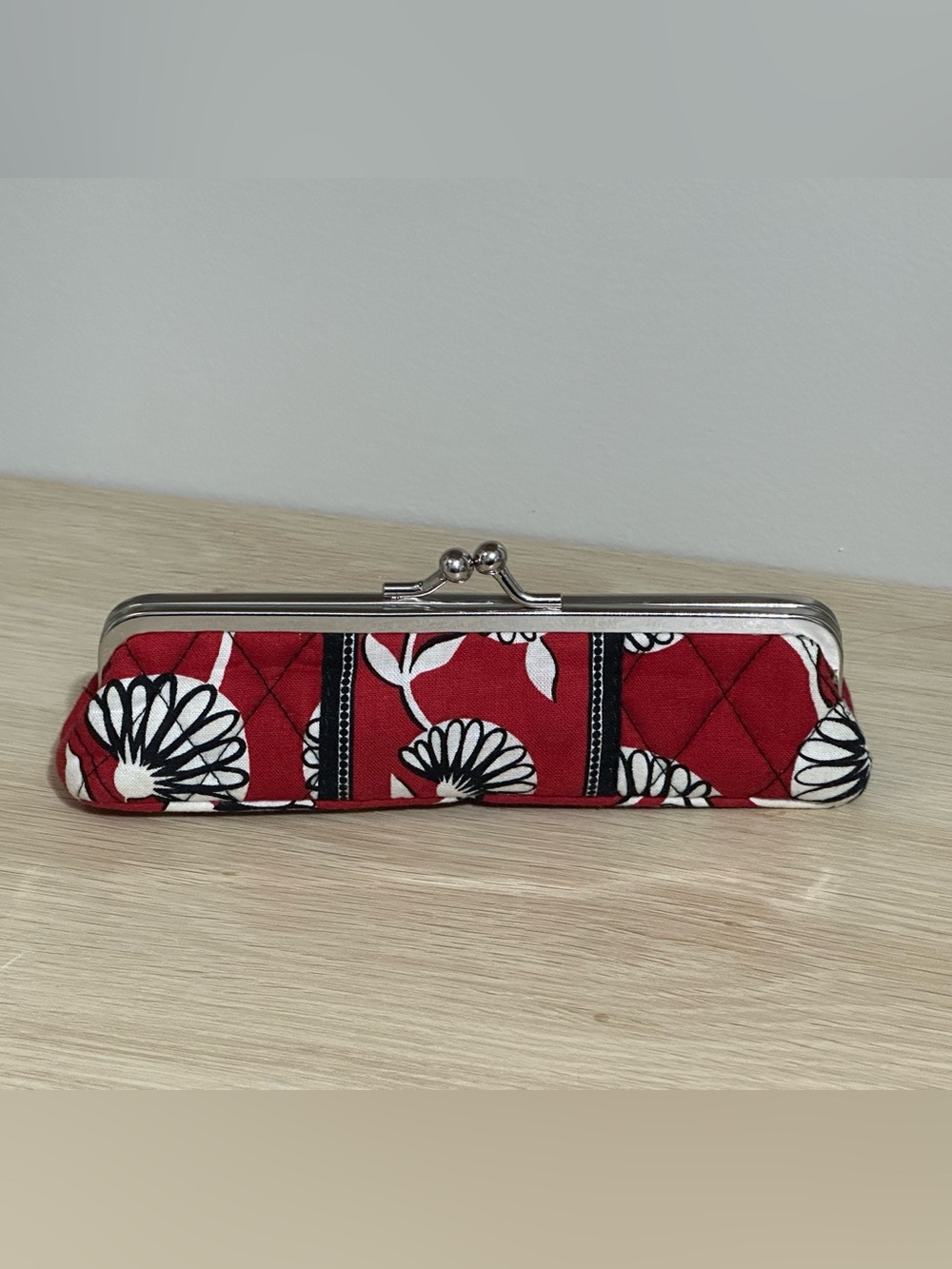 Vera Bradley small KissLock Slim Case "Deco Daisy" Makeup Coin Pencil Pouch